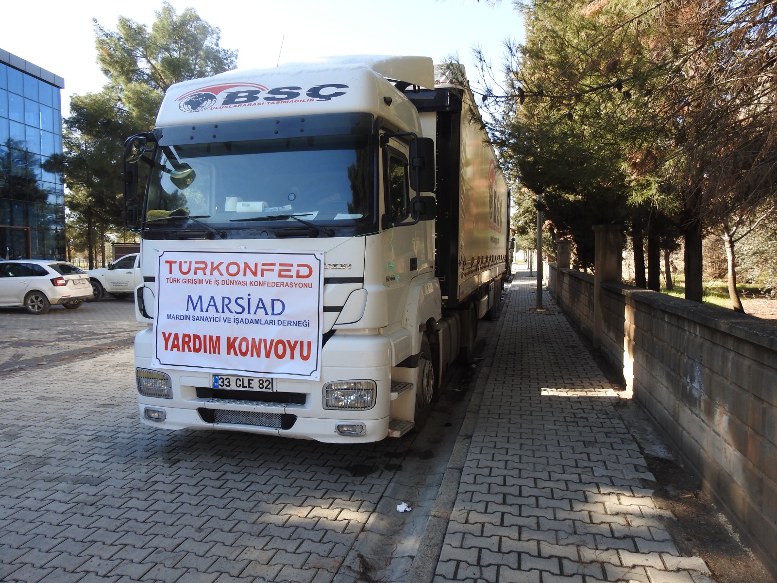 Türkonfed truck loaded with donations